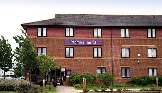 Premier Inn Huntingdon Ngoại thất bức ảnh
